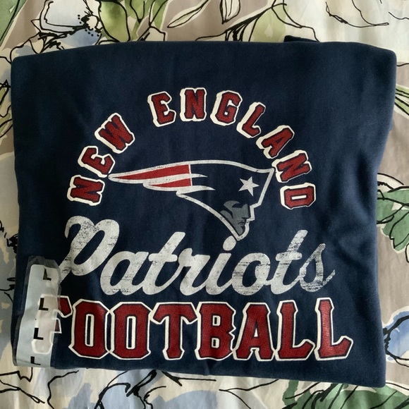 New England Patriots Sweatshirt - Picture 1 of 11